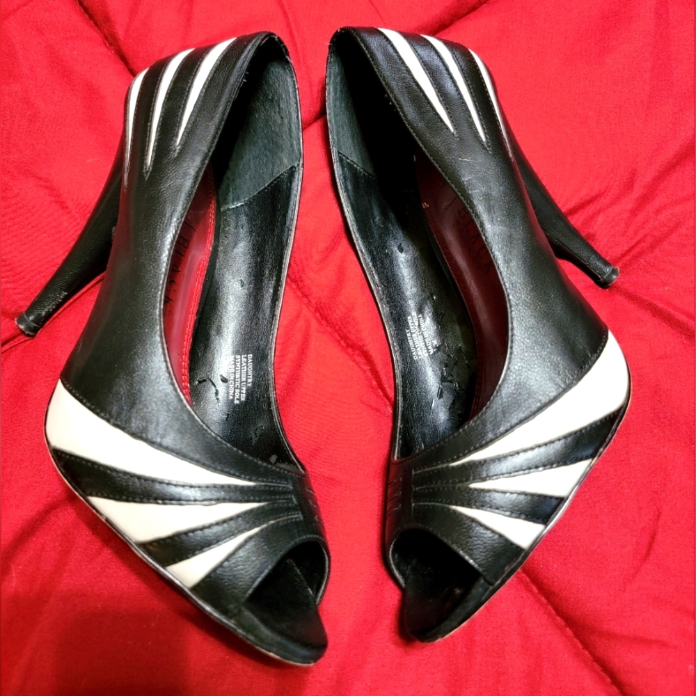 White House Black Market 4" heals.